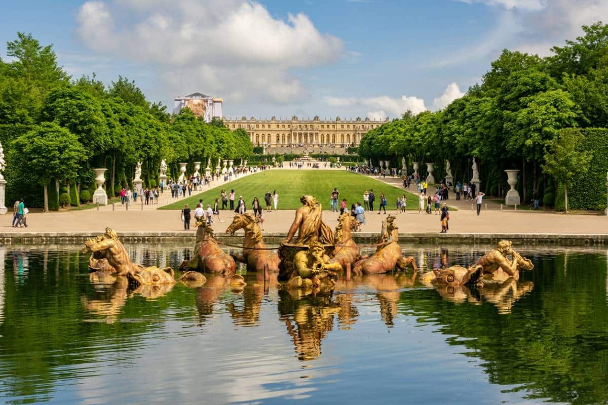 visu les traditions culturelles des cours royales en europe