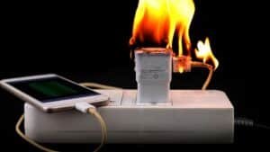 chargeur téléphone qui brule 20241130 165541 0000