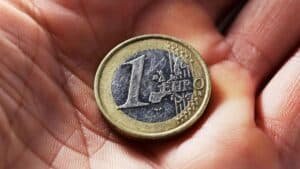 pièce 1 euro se revend cher