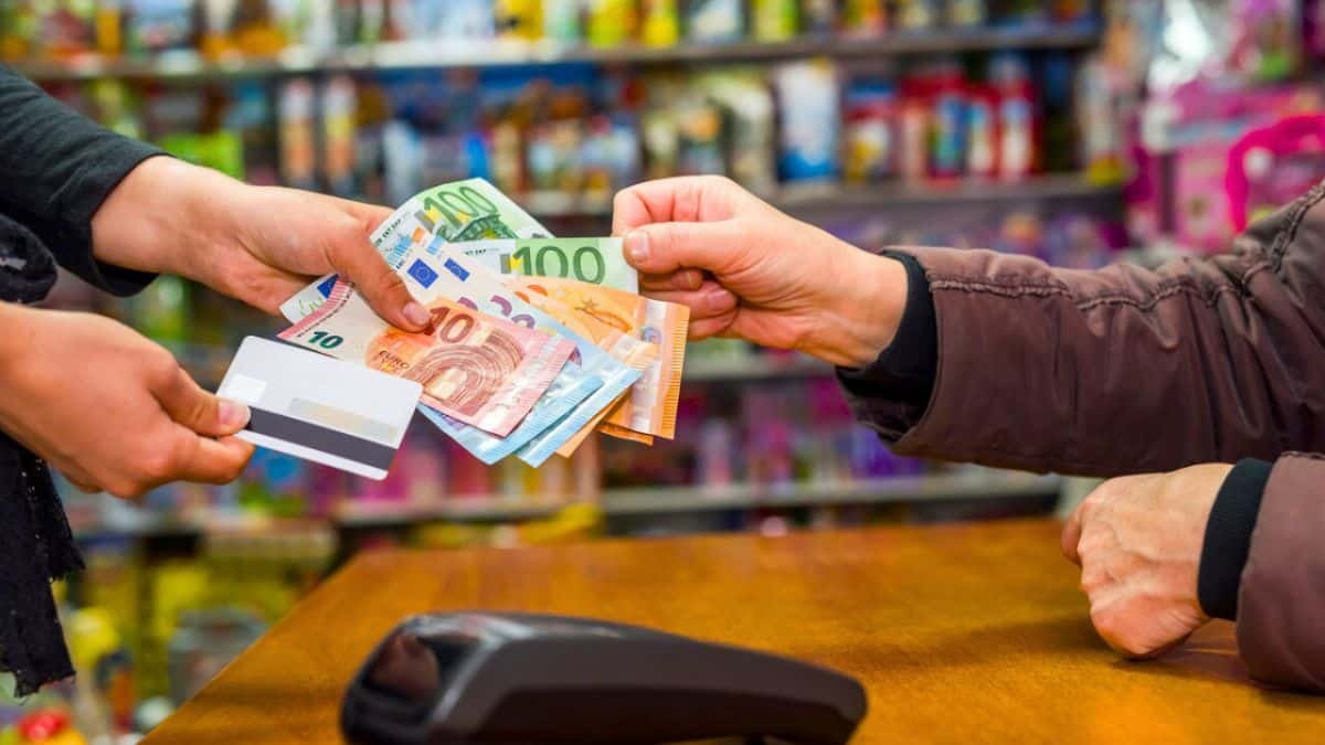 le paiement en espèces