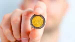 pièce de 2€ avec une gravure spécifique