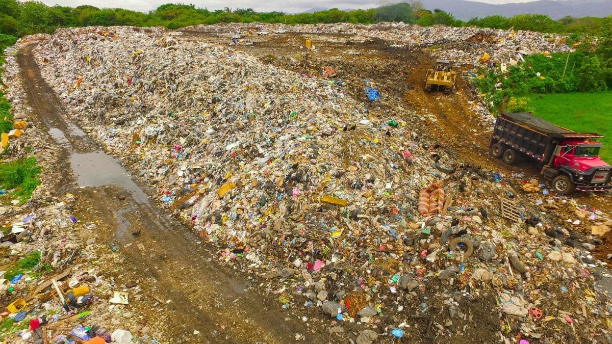 apres 12 ans de tentatives infructueuses lhomme qui a perdu son disque dur contenant 742 millions deuros en bitcoin est contraint dabandonner