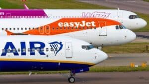 ces compagnies low cost vont disparaitre définitivement en france, un coup dur pour l'aviation civile