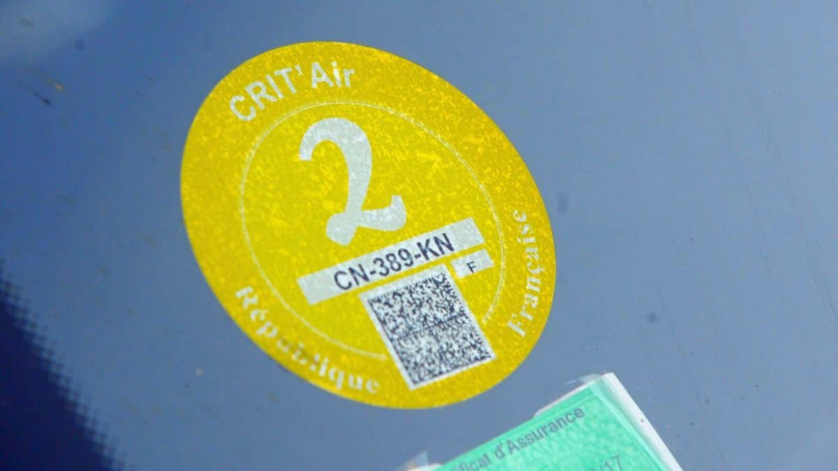 vignette crit'air voici la nouvelle liste des 42 villes ou la vignette sera bientôt obligatoire, une amende prévue
